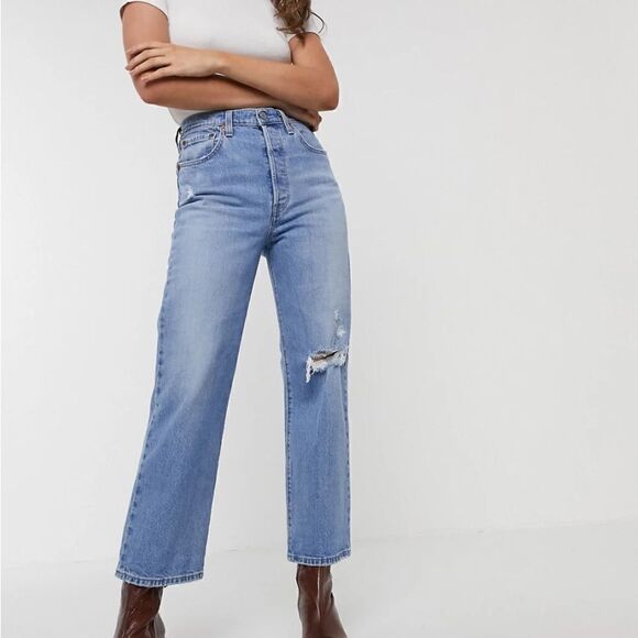 Levi’s Ribcage Straight Ankle Distressed Jeans NWT - Picture 1 of 11